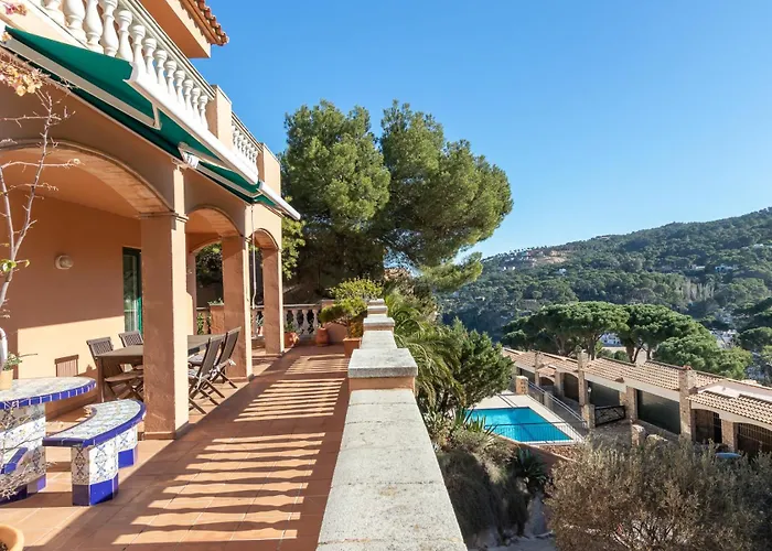 Con Piscina Privada En * Begur