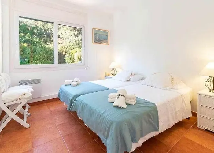 Con Piscina Privada En * Begur
