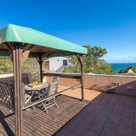 Feriehus Con Piscina Privada En *