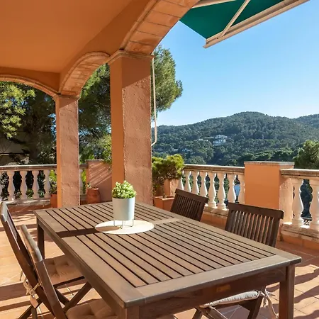 Vil·la Sa Riera: Vistas Piscina Y Playa A Pie Begur